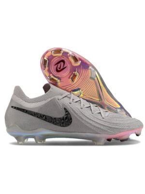 کفش فوتبال نایک Phantom