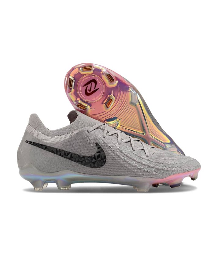 کفش فوتبال نایک Phantom